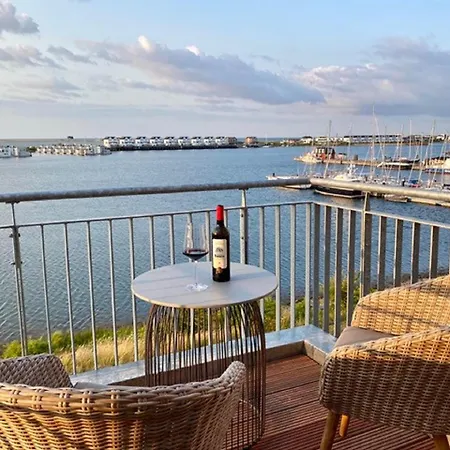 Aloha Lounge Apartment